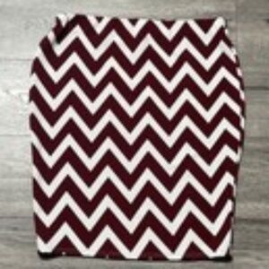 Women's Pencil Skirt Burgandy And White Chevron Pattern Size XL